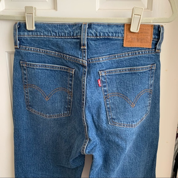 Levi’s Wedgie Fit Straight Leg Jeans - Picture 6 of 12